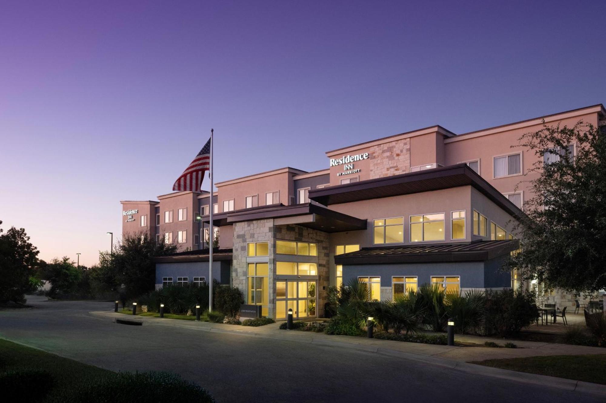 Residence Inn By Marriott Austin Lake Austin/River Place Four Points Екстериор снимка
